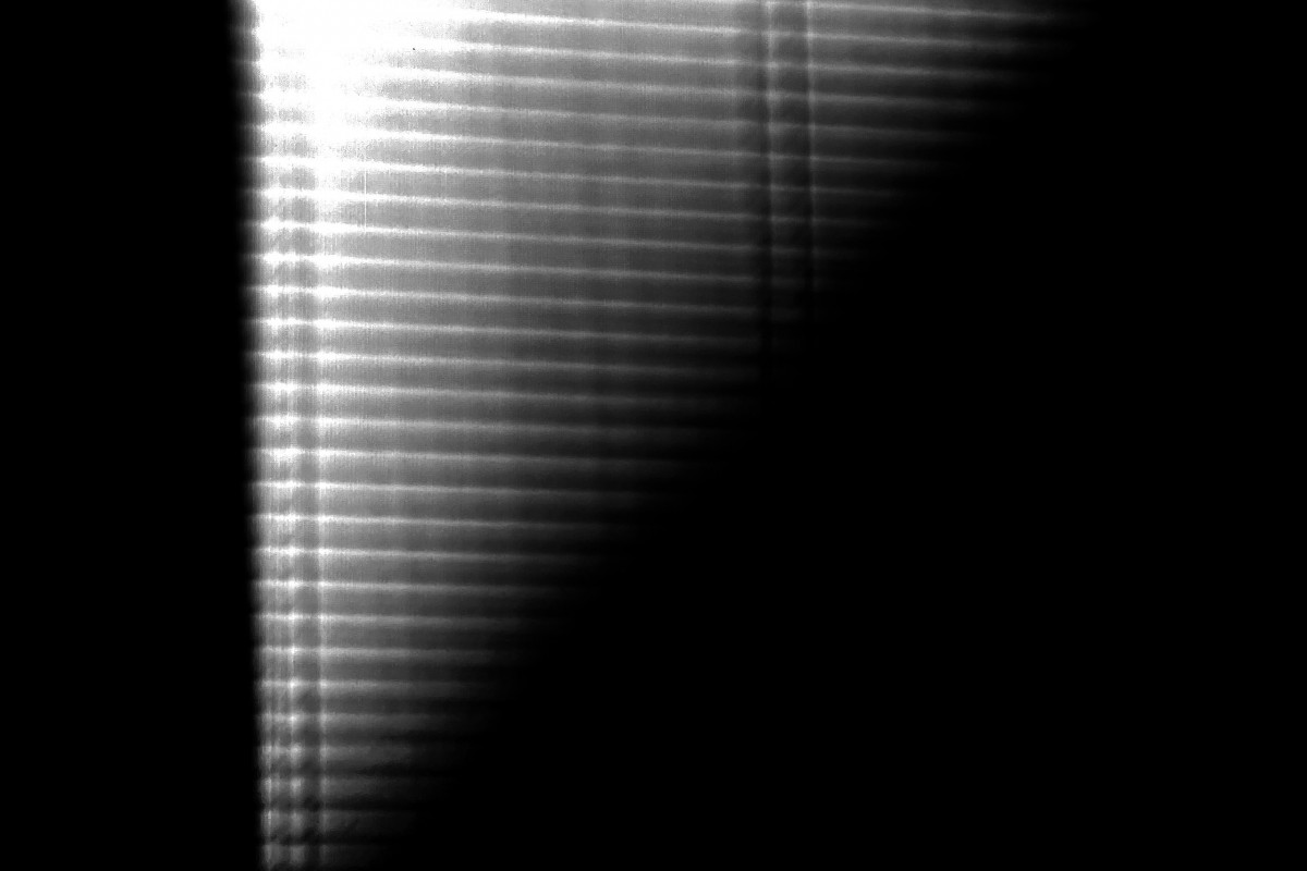 Licht-Schatten-Spiel stark kontrastiert